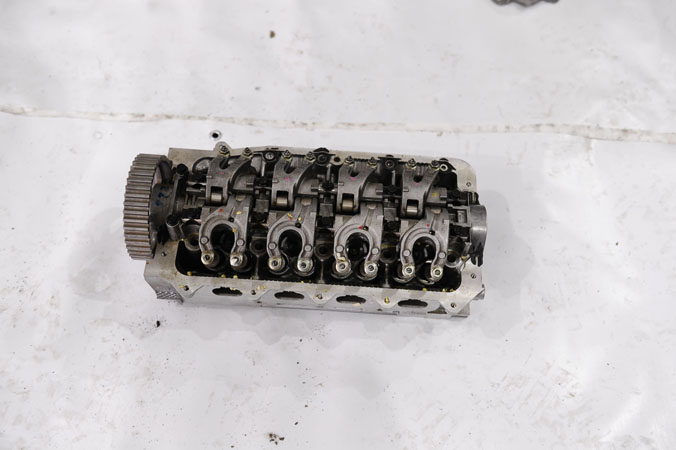 R 21 ÇIKMA YEDEK PARÇA CLİO 1 2SİLİNDİR KAPAGI